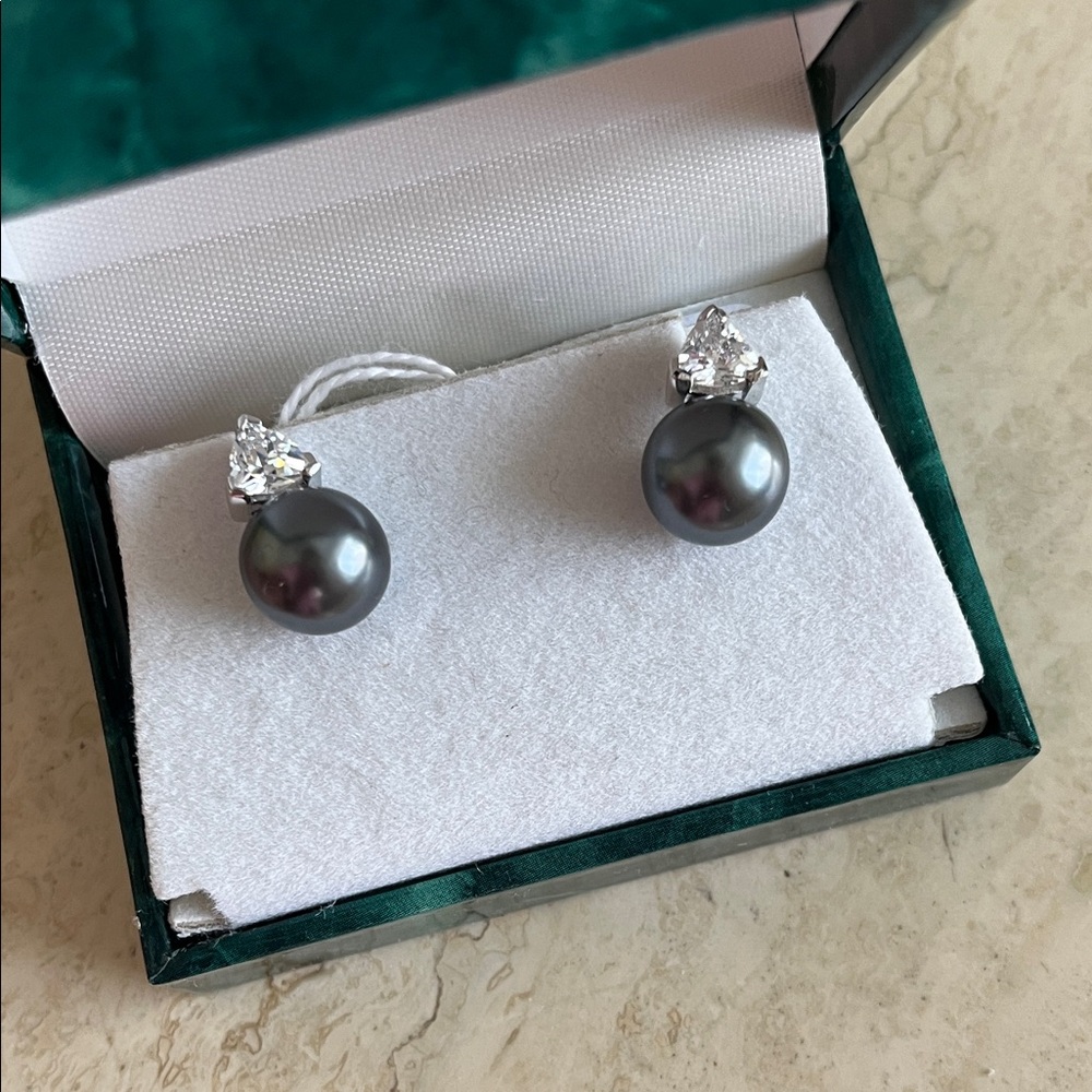 Sterling Silver Black Pearl/Triangle CZ Earrings